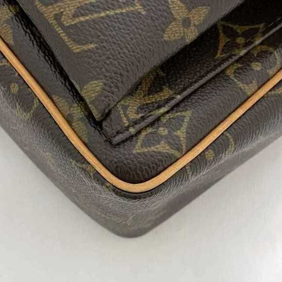 LOUIS VUITTON Brown Monogram Leather Shoulder Bag - Picture 4 of 11